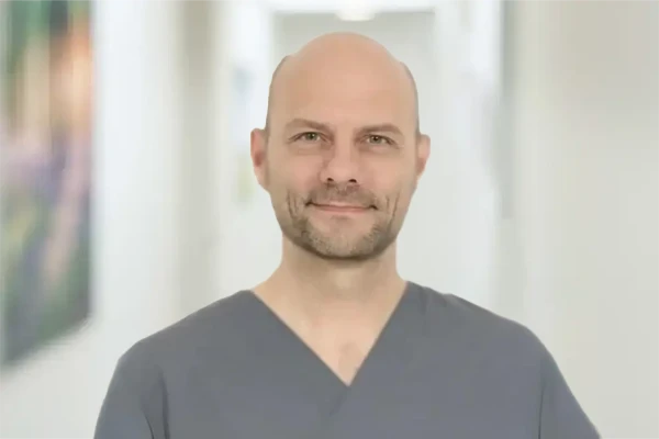 Zahnarzt Dr. med. Andreas Ziggel beim Zahnarzt Solingen